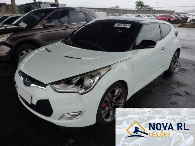 HYUNDAI VELOSTER 13/13