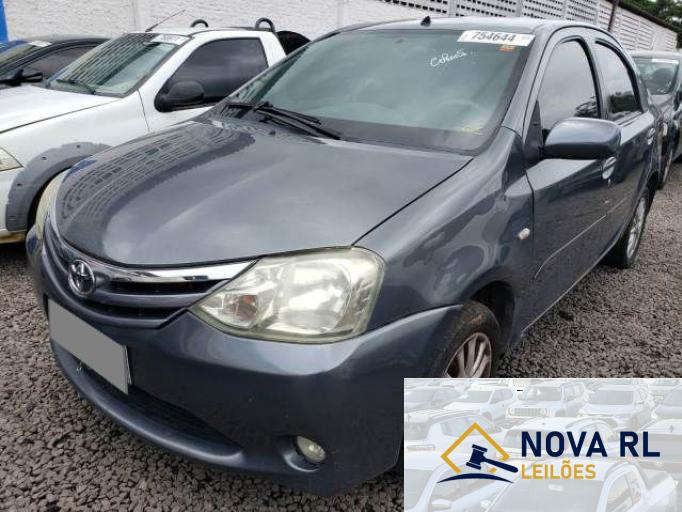 TOYOTA ETIOS SEDAN 12/13