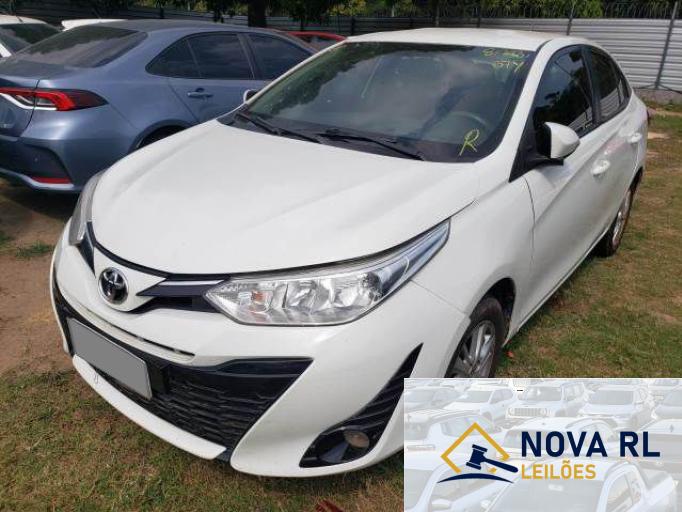 TOYOTA YARIS SEDAN 19/19