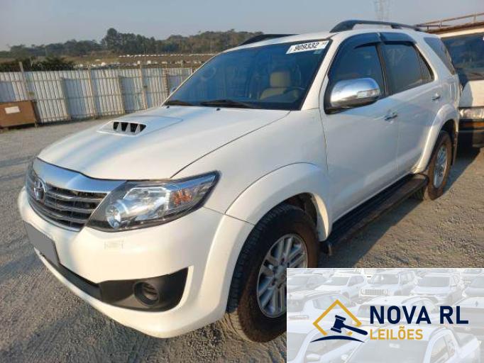 TOYOTA HILUX SW4 11/11